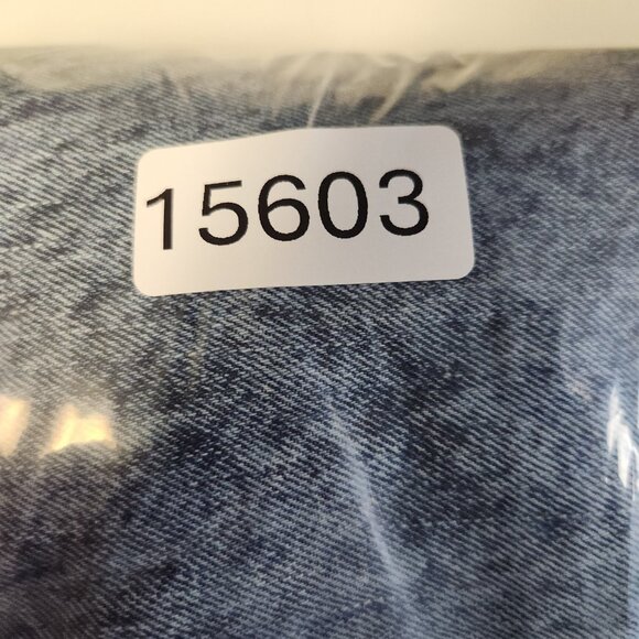 Women's High Rise Straight Leg Light Acid Wash Distress Ripped Jeans Size 30x32 - Picture 10 of 10